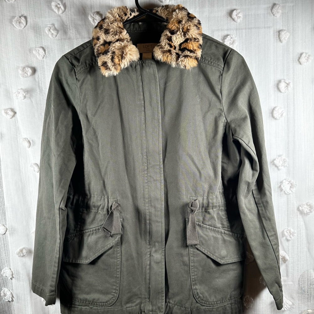 LOFT Women’s Olive Utility Jacket with Faux Fur Collar Size XSP